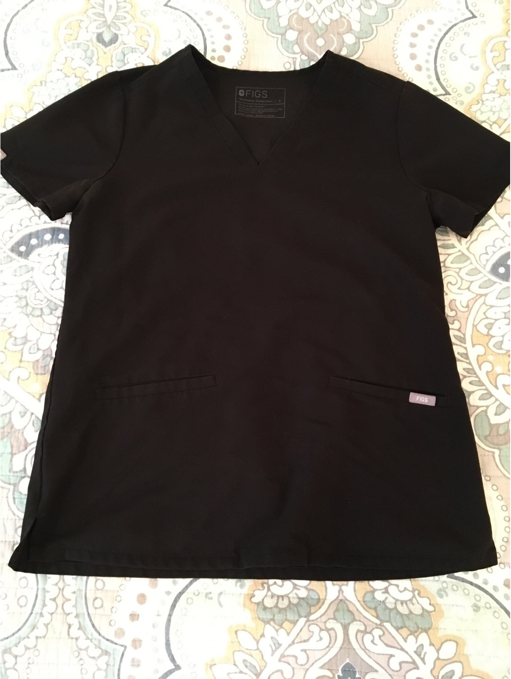 FIGS Technical Collection Black Medical Scrub Top Size Small